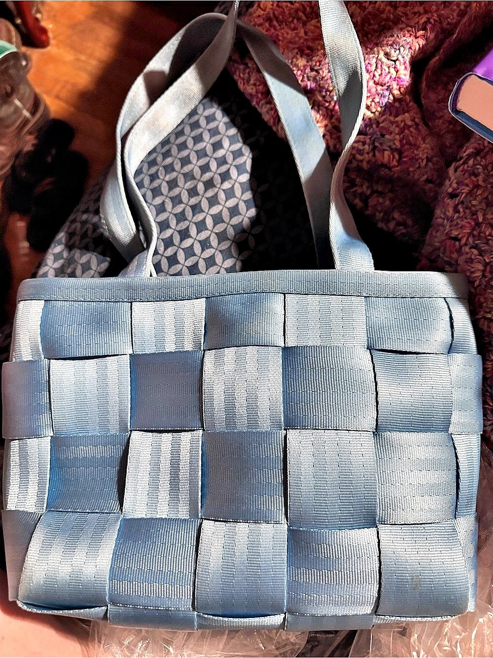 Harvey’s original seatbelt LargeTote in Sky Blue GUC